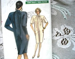 7086 1987 VOGUE BACK BUTTON SS-LS DOLMAN DRESS PATTERN 8-12